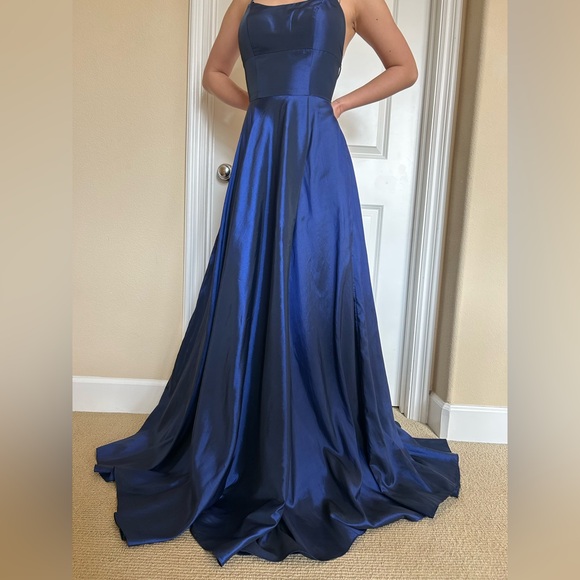 Elegant Blue Evening Gown